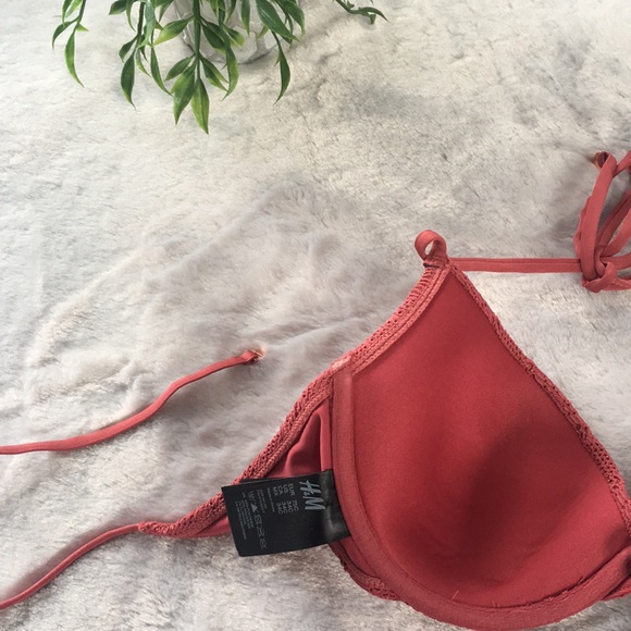 H&M • pink / coral bikini with underwire - Picture 3 of 5